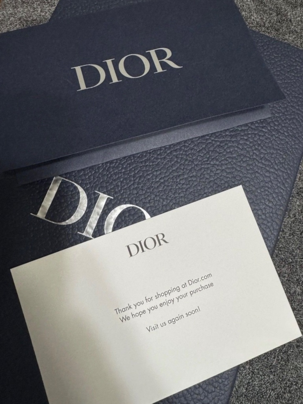 Dior B23 Low Top sneakers in white and black - Picture 4 of 7